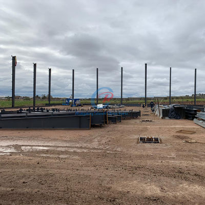 कस्टम पूर्वनिर्मित इस्पात निर्माण भवन छत और दीवार आवरण के साथ