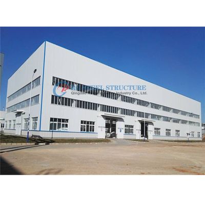 उन्नत क्रेन प्रणालियों के साथ टिकाऊ पूर्वनिर्मित इस्पात संरचना कार्यशाला