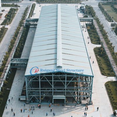 पुल क्रेन एक्सेस के साथ कस्टम स्टील स्ट्रक्चर वेयरहाउस